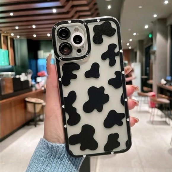 ⚠️Clearance🐮iPhone 13/Pro/Pro Max Cow Print Phone Case - Picture 3 of 3